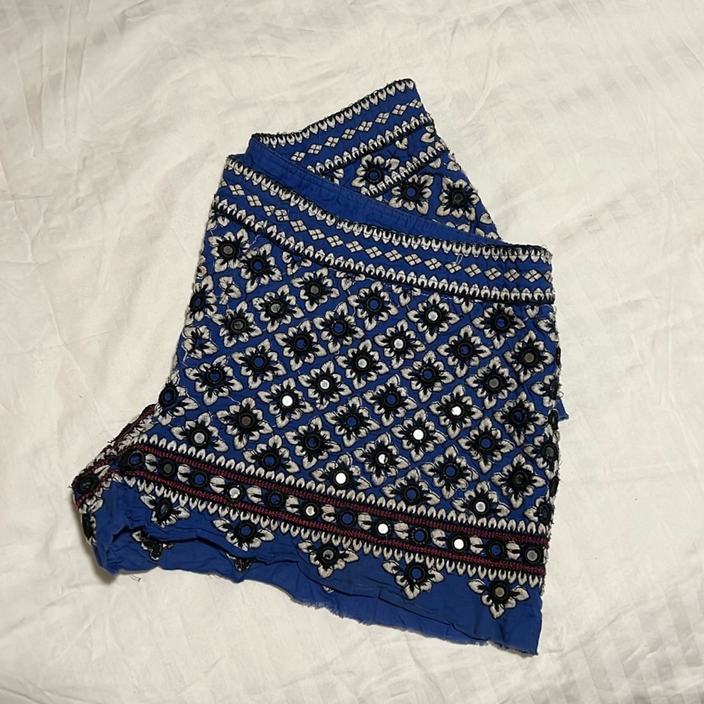 Free People Embroidered Mirrored Shorts Size 4 Blue